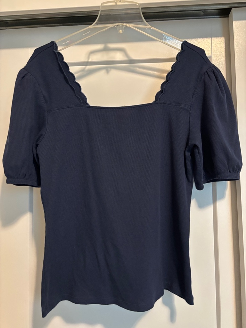 torrid Navy Scalloped Square Neck Puff Sleeve Top size 1